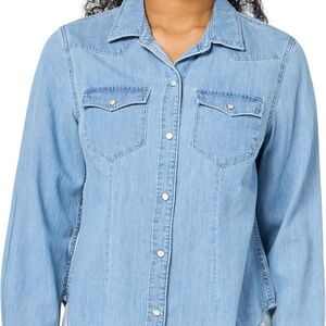 GAP Women's Western Denim Button Down Size Medium